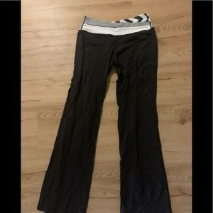 Lululemon yoga pants size 10